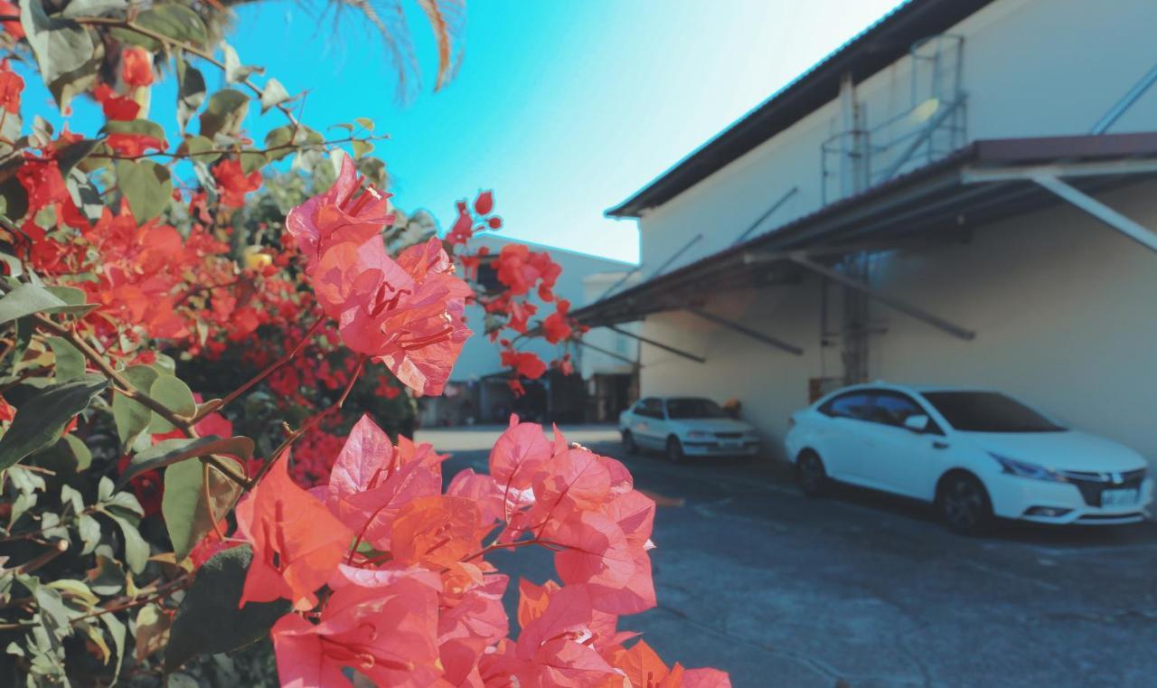 Go Shine Motel Pingtung Exterior photo