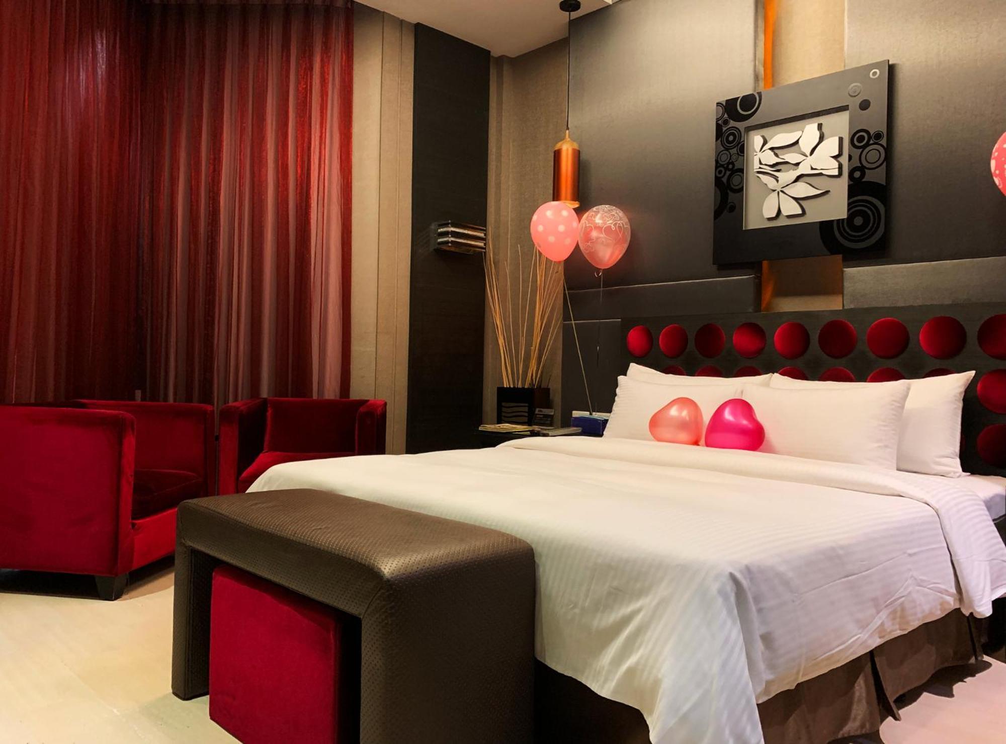 Go Shine Motel Pingtung Exterior photo