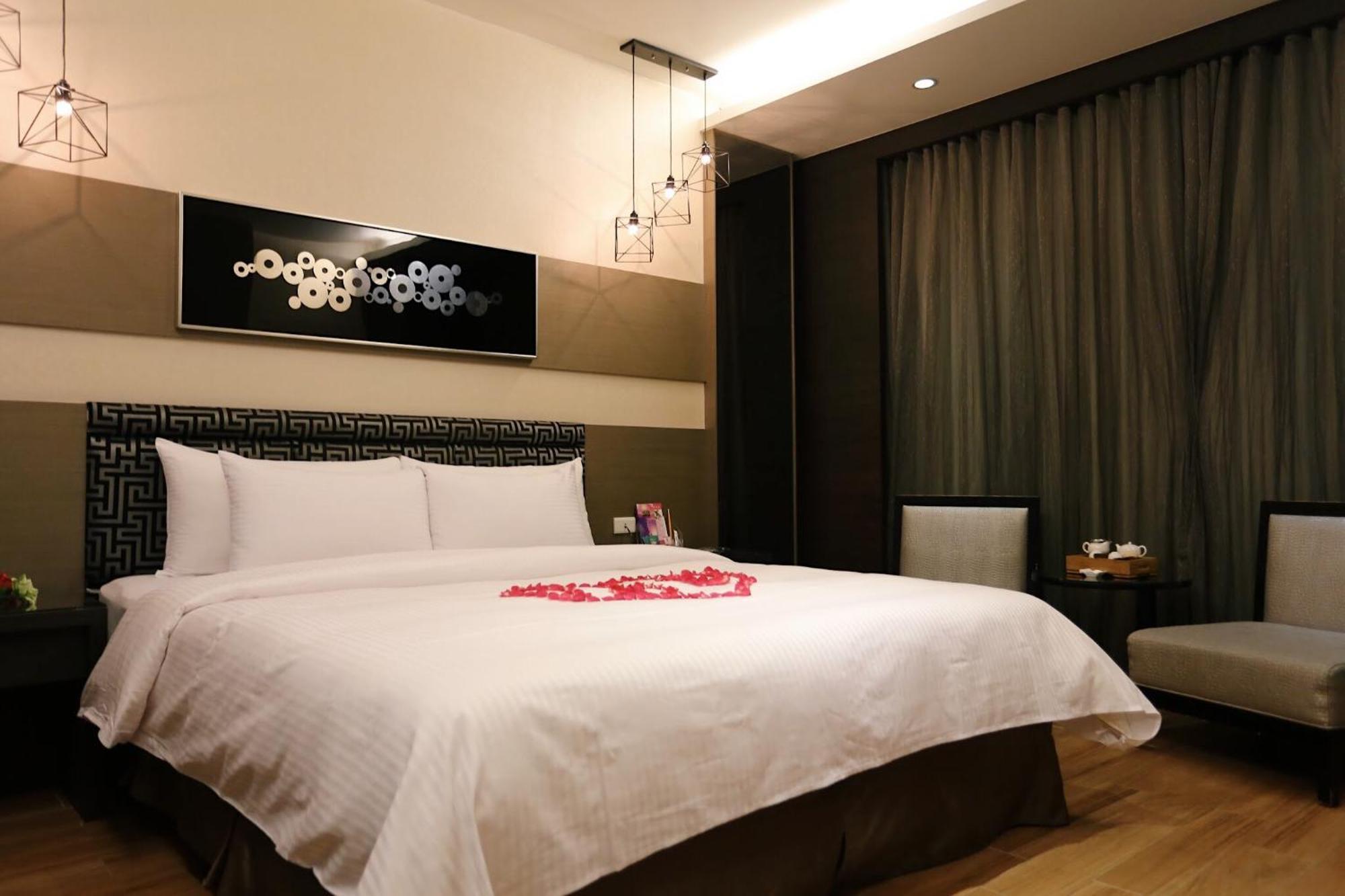 Go Shine Motel Pingtung Exterior photo