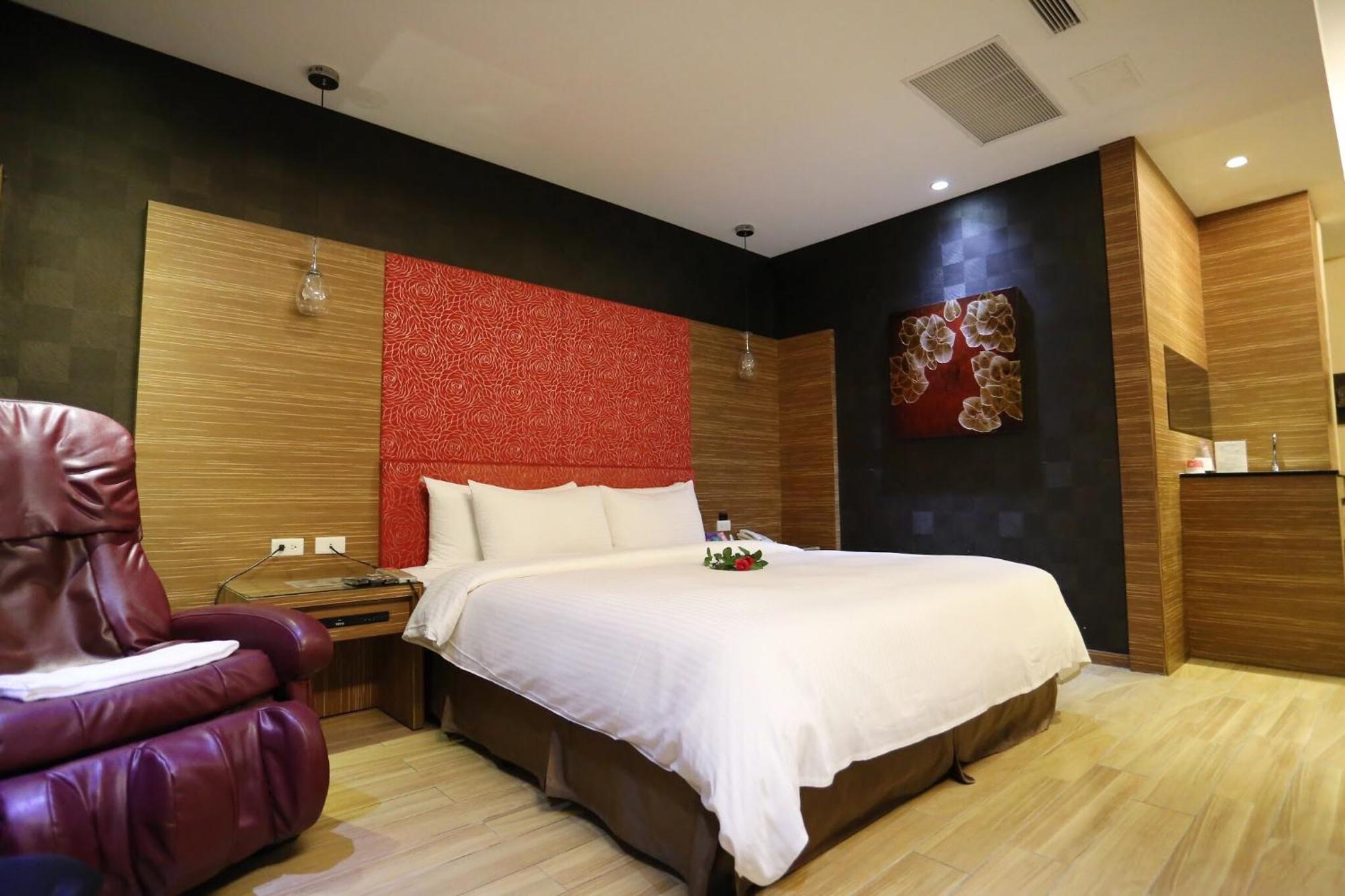 Go Shine Motel Pingtung Exterior photo