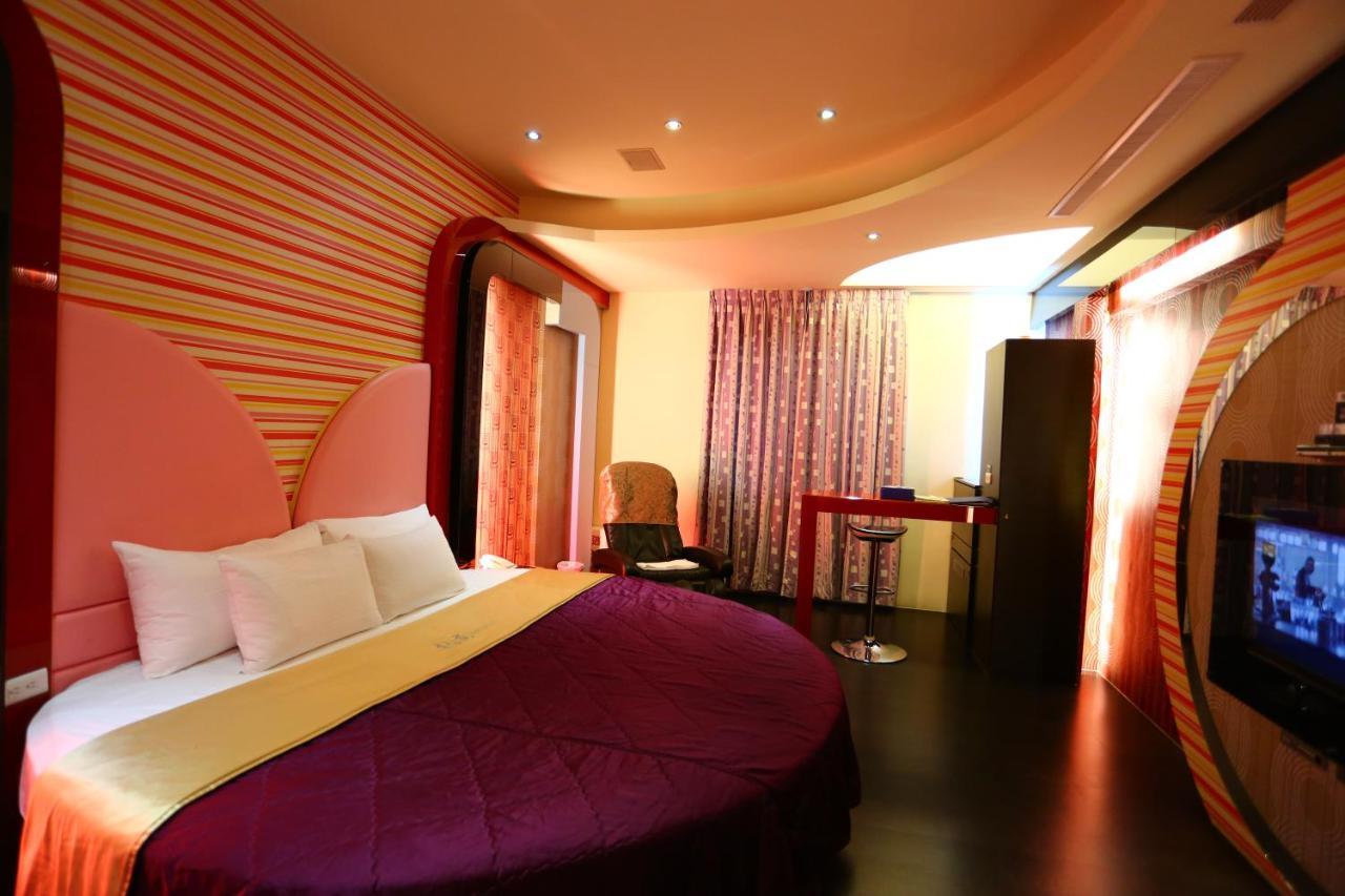 Go Shine Motel Pingtung Exterior photo