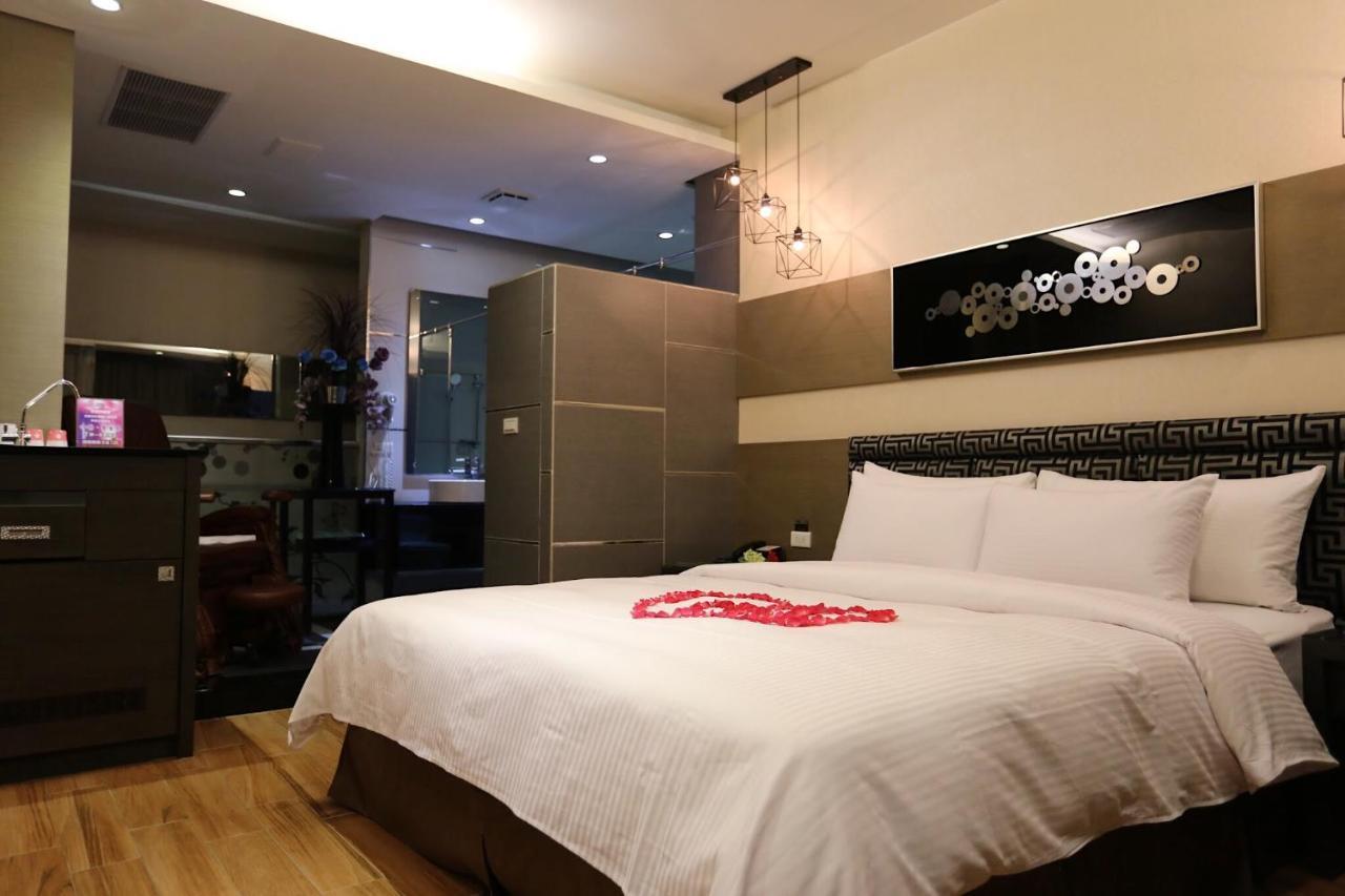 Go Shine Motel Pingtung Exterior photo
